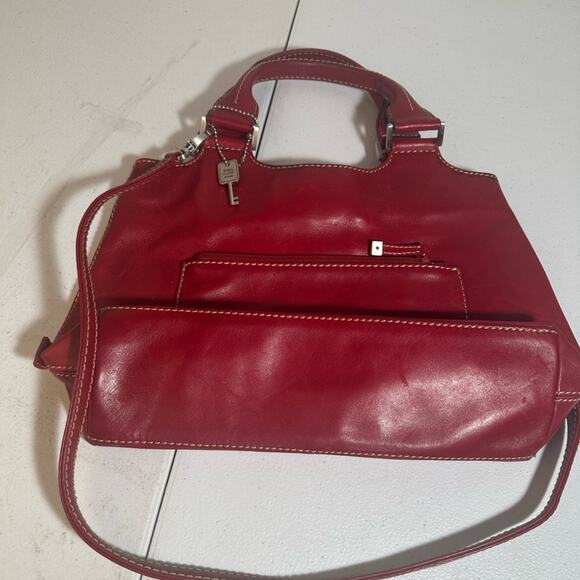 Fossil Elegant Red Leather Handbag - Picture 3 of 7
